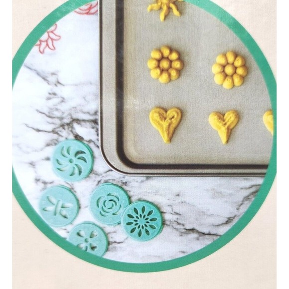 34 Piece Cookie Baking Set Cookie Press 12 Decor Discs Gift Boxes Frosting Tips - Picture 4 of 6